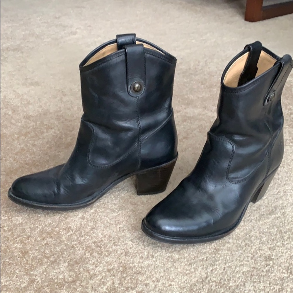 Frye boots size 6 black 3inch heel